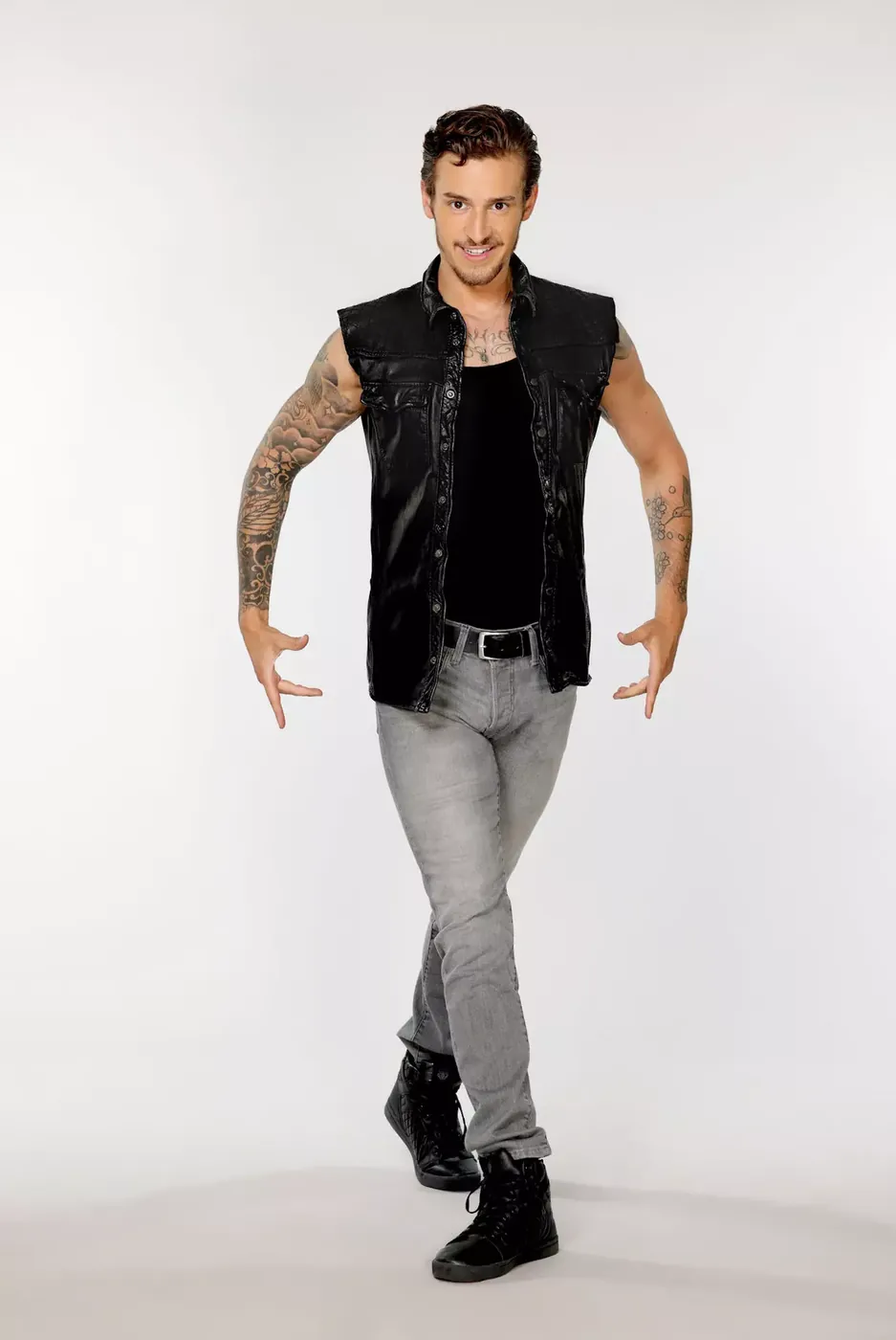 Adrien Caby, danseur professionnel, portrait studio